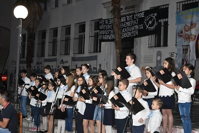 Συναυλία της Χορωδίας του Ιερού Ναού μας στην Πλατεία Ταχυδρομείου (2019)