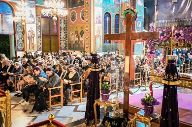 «Ἐσταυρώθης δι᾽ ἐμέ, ἵνα ἐμοί πηγάσης τήν ἄφεσιν…»