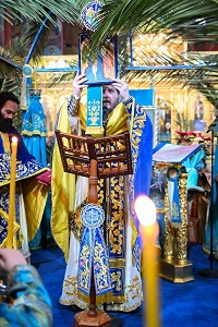 «Το Φως του Επιφανέντος Χριστού να καταυγάζει, να εμπνέει, να οδηγεί, να θερμαίνει και να αγιάζει τις ψυχές όλων μας…»!