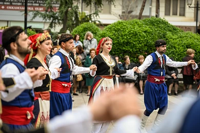 Μουσικοχορευτικό πρόγραμμα αφιερωμένο στον Αρχιεπίσκοπο Αυστραλίας κ.κ. Μακάριο