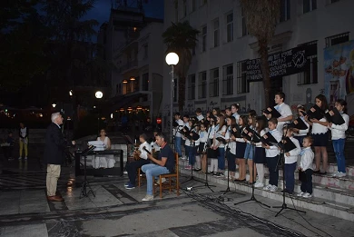 Συναυλία της Χορωδίας του Ιερού Ναού μας στην Πλατεία Ταχυδρομείου (2019)